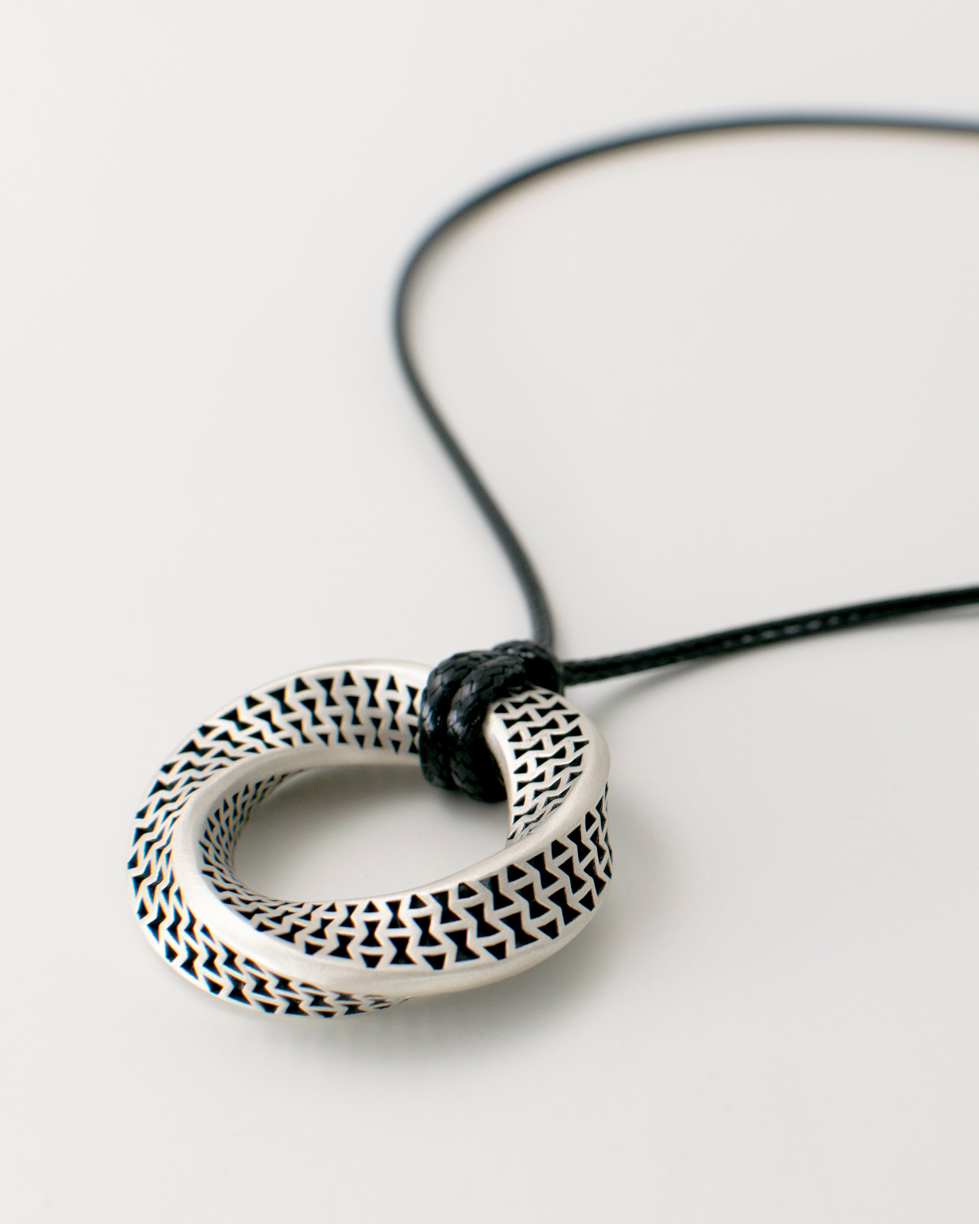Pendant of Balance – Atelier Aegis
